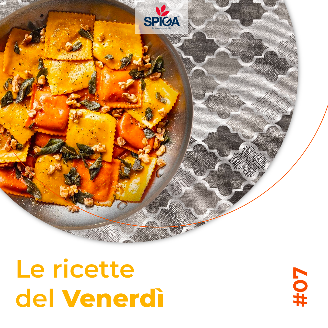 Ravioli Di Zucca Con Salvia, Burro e Noci Tostate