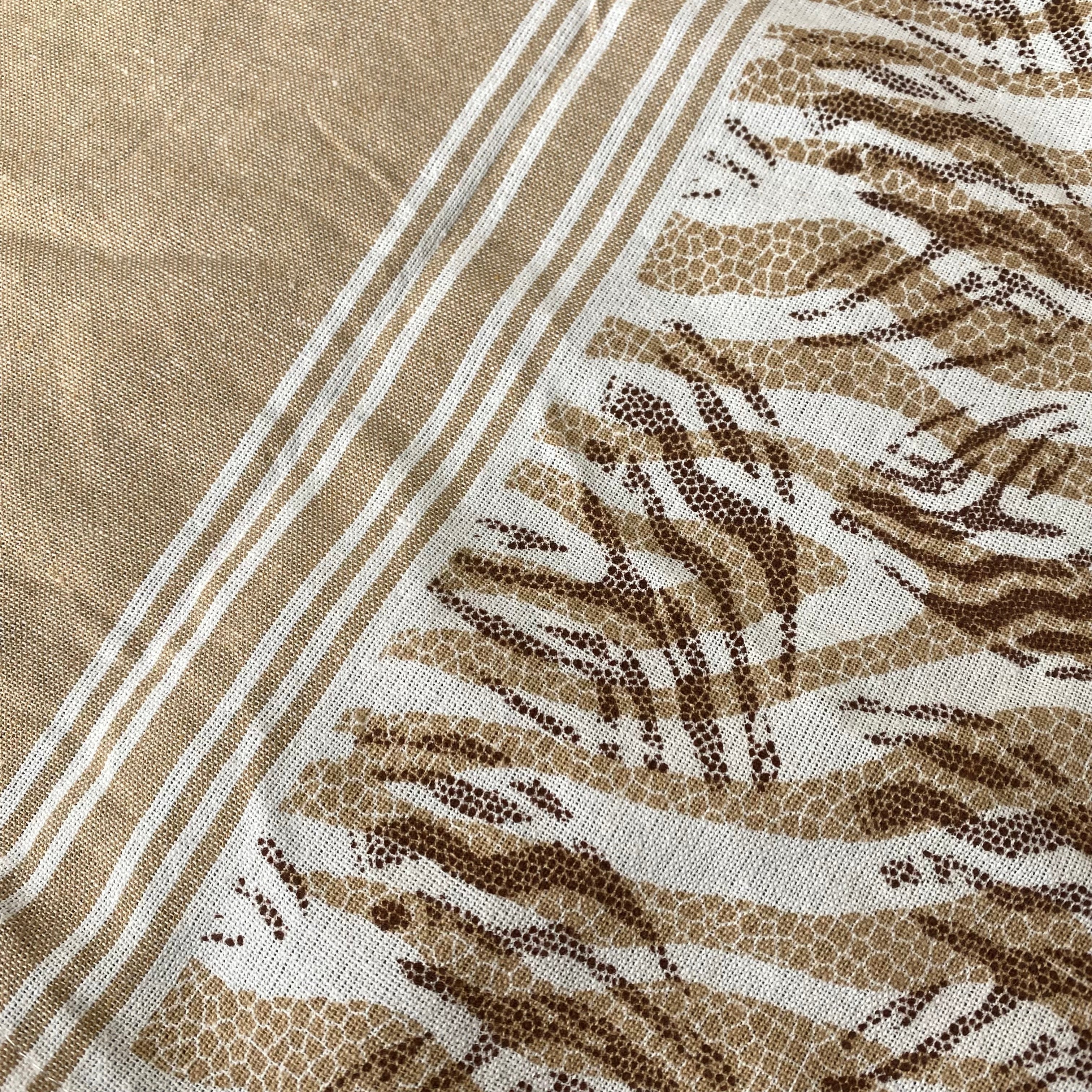 Telo Mare in Fouta 100% cotone con Balze colorate e Frange — Cuori