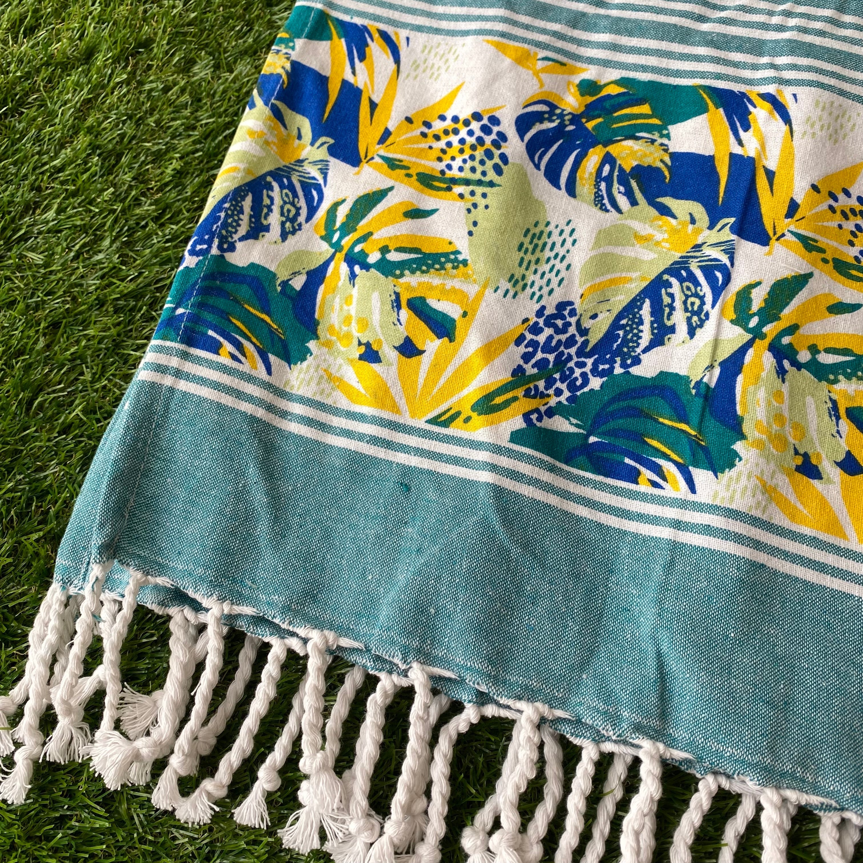 Telo Mare in Fouta 100% cotone con Balze colorate e Frange — Tropic