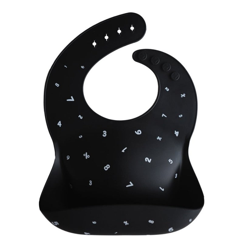 Bavetta in silicone stampato Mushie — Black Numbers