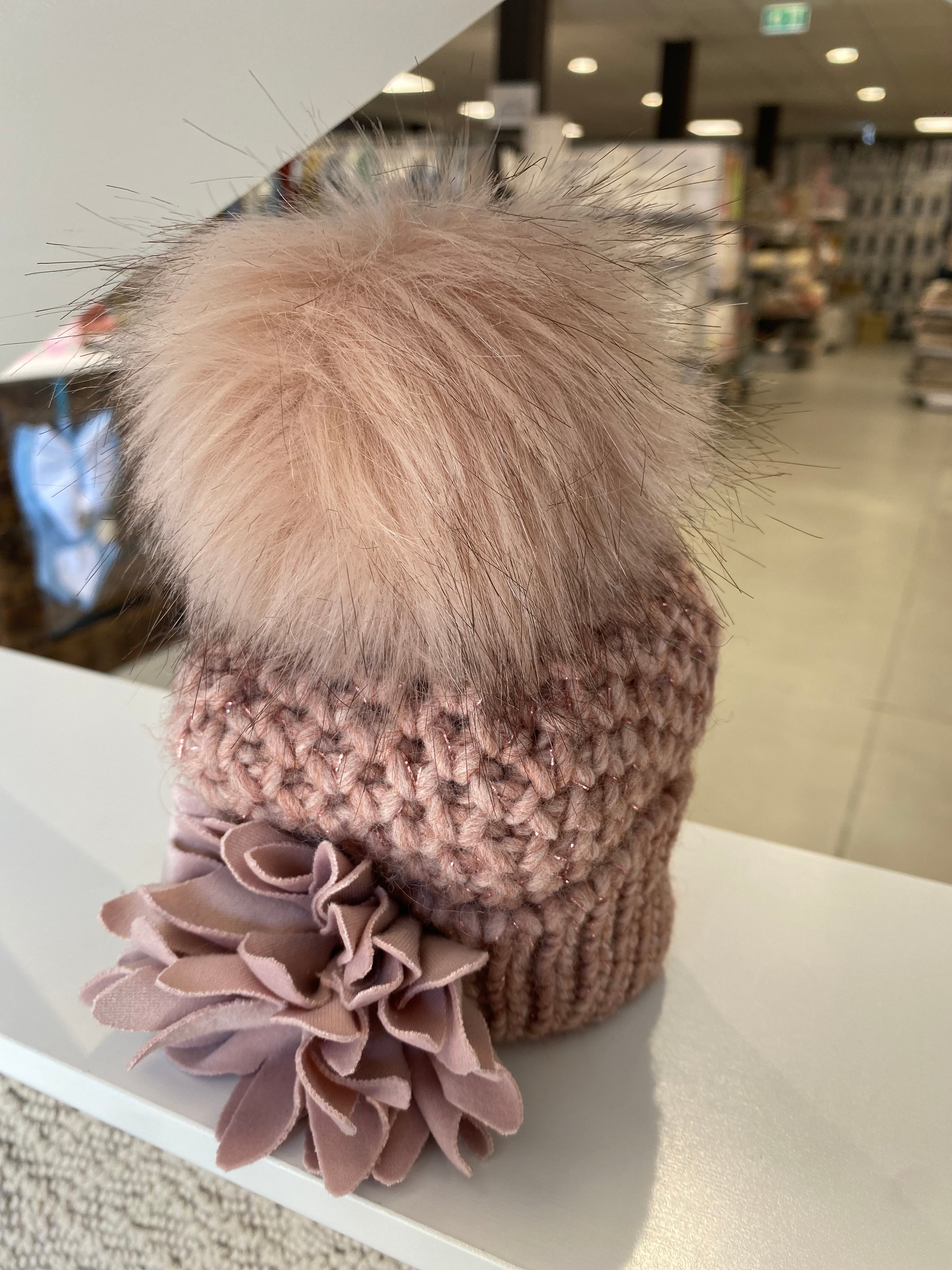 Cappellino neonato in maglia con fiore e Pompon - Rosa