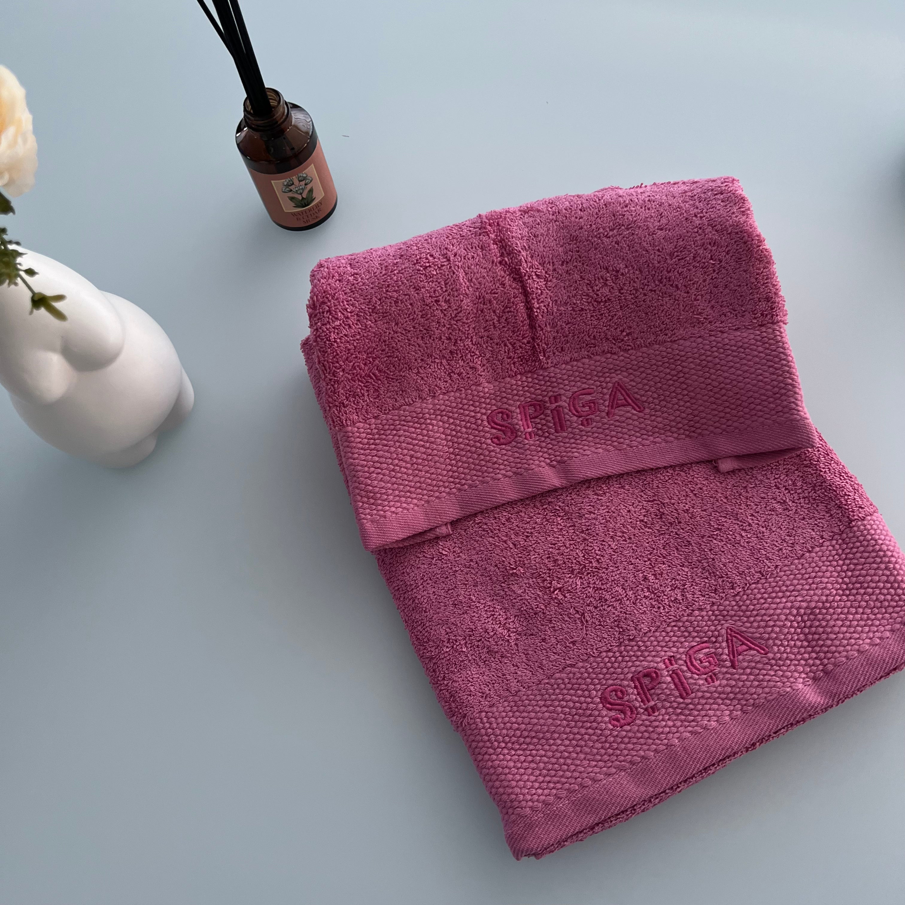 Asciugamano e Ospite — In varie colorazioni